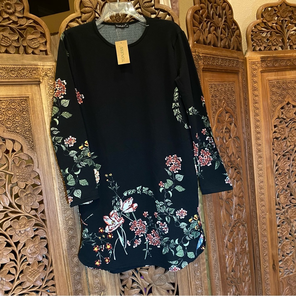 NWT floral tunic “Topless” brand
